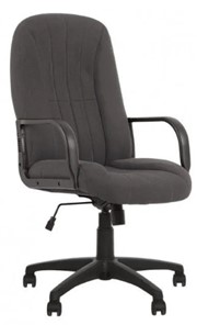 Кресло для офиса CLASSIC (PL64) ткань CAGLIARI серый С38 в Находке