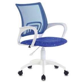 Кресло офисное Brabix Fly MG-396W (с подлокотниками, пластик белый, сетка, темно-синее с рисунком "Space") 532405 в Находке